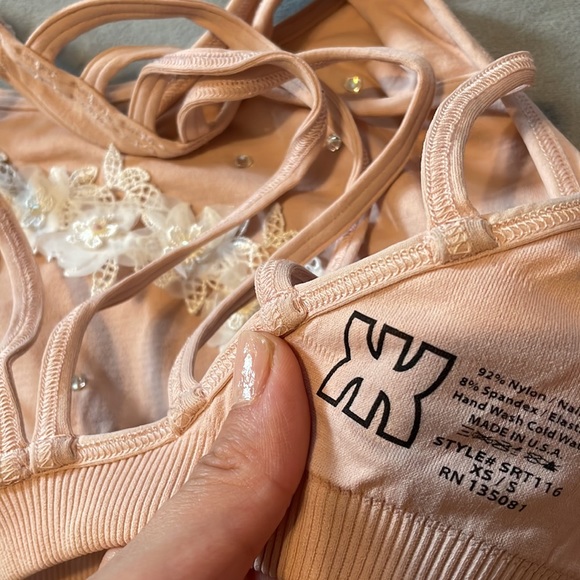 Stunning HANDMADE performance top. - Picture 6 of 8